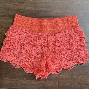 Ruffle shorts